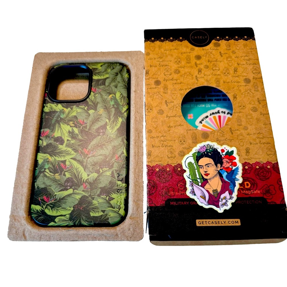 Casely iPhone 13 Pro Max Sneaky Monkeys | Frida Kahlo Jungle Floral Case